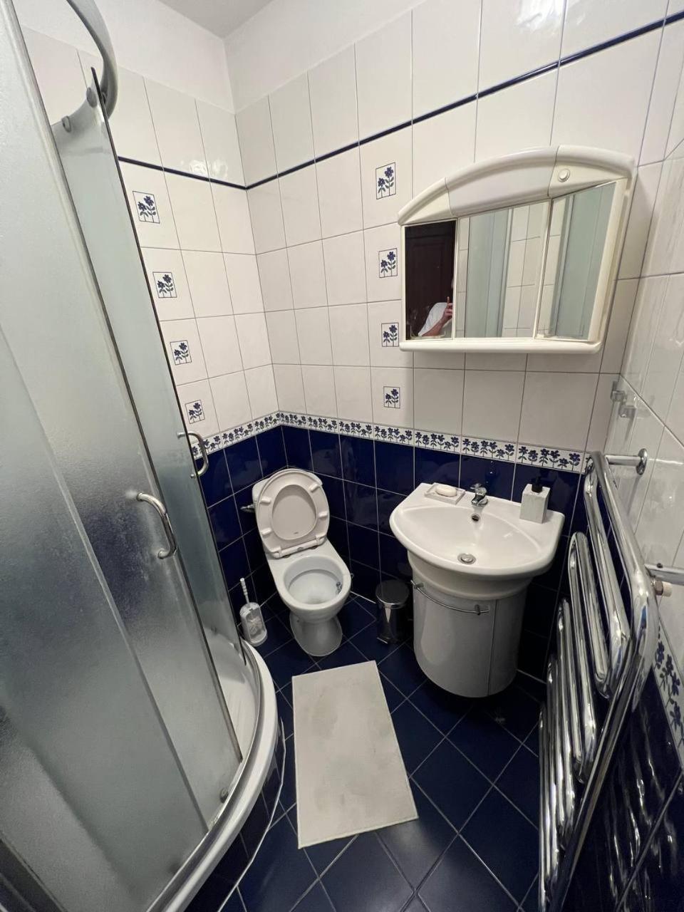 Hostel „U Sashka” Varsó Kültér fotó
